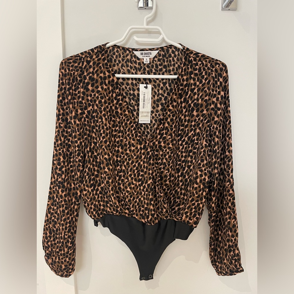 BB Dakota leopard print low cut bodysuit